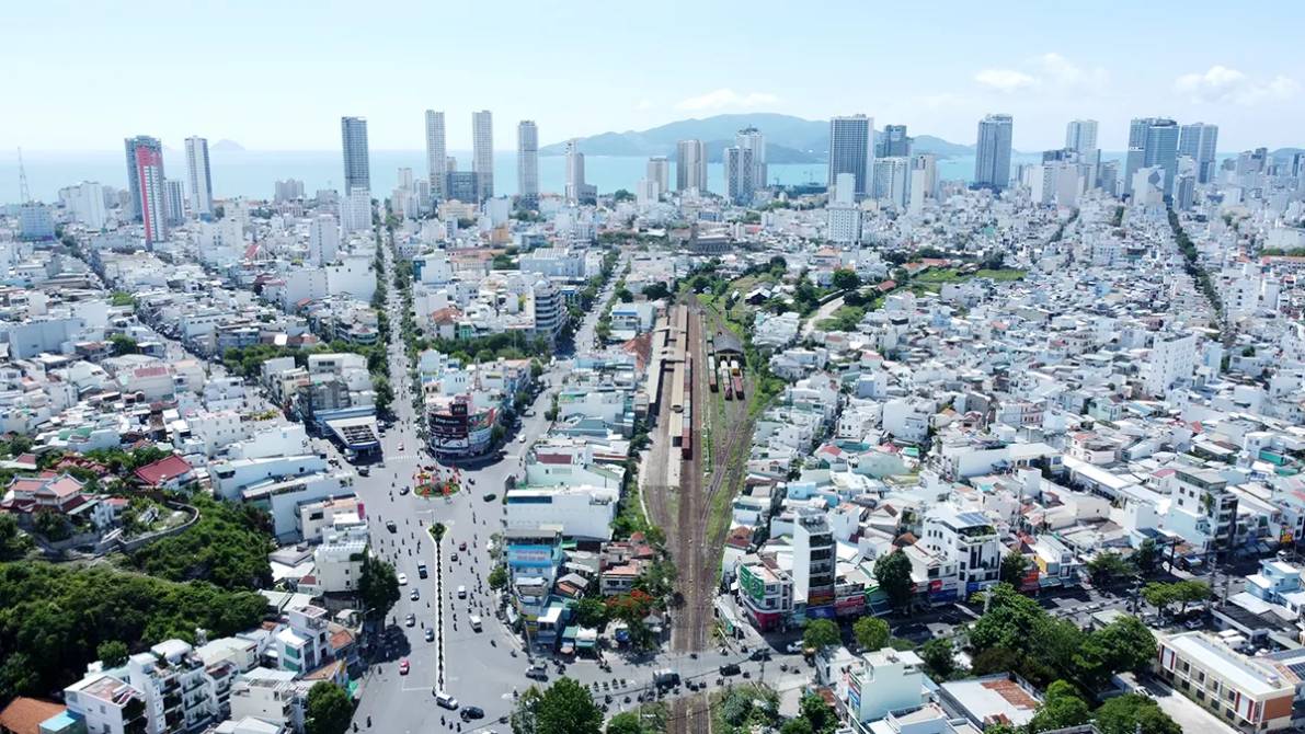 Quy hoạch phát triển tỉnh Khánh Hòa và các khu đô thị mới như Cam Lâm, Nha Trang thúc đẩy thị trường bất động sản.