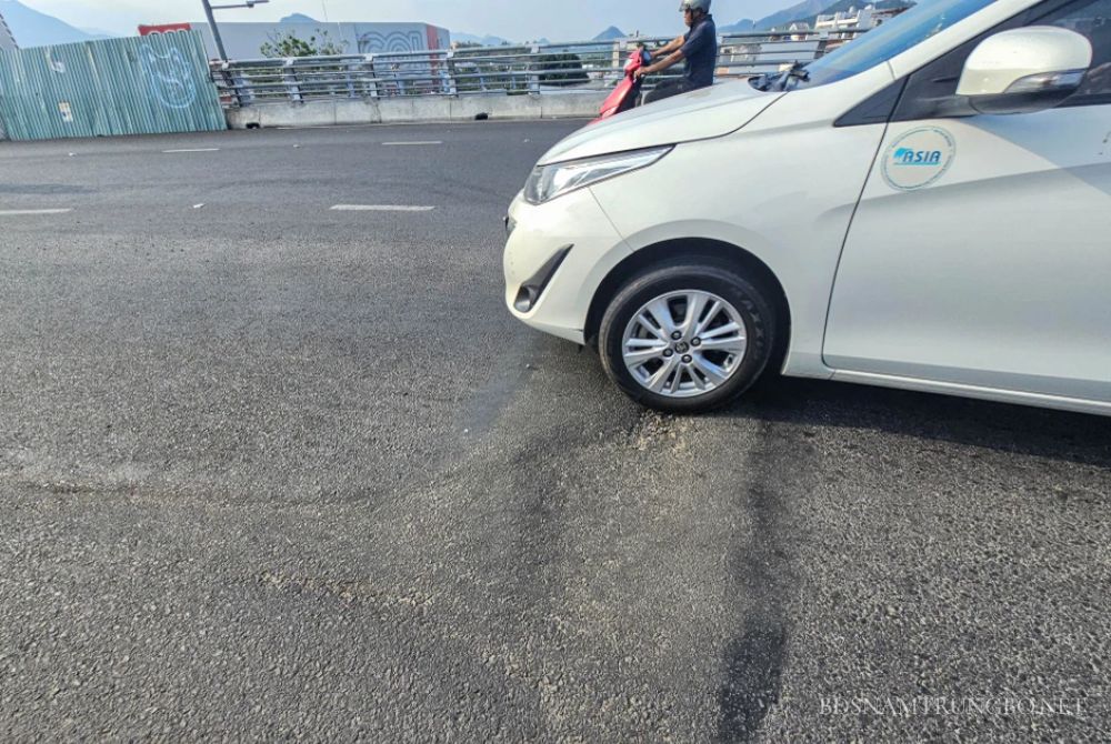 Hình ảnh cận cảnh vết lún nguy hiểm tại dự án giao thông nghìn tỷ Nha Trang.