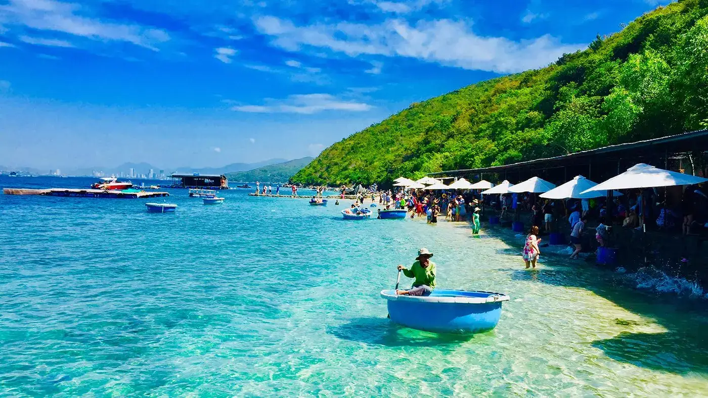 Du khách quốc tế check-in tại Nha Trang