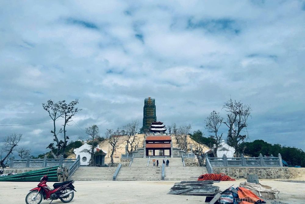 Toàn cảnh khu vực núi Chín Khúc tại Khánh Hòa