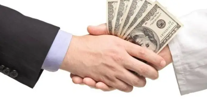 Hoa hồng mô giới bất động sản