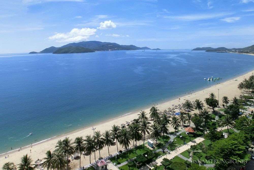 Bãi biển Trần Phú Nha Trang, điểm du lịch nổi tiếng tại phường Lộc Thọ