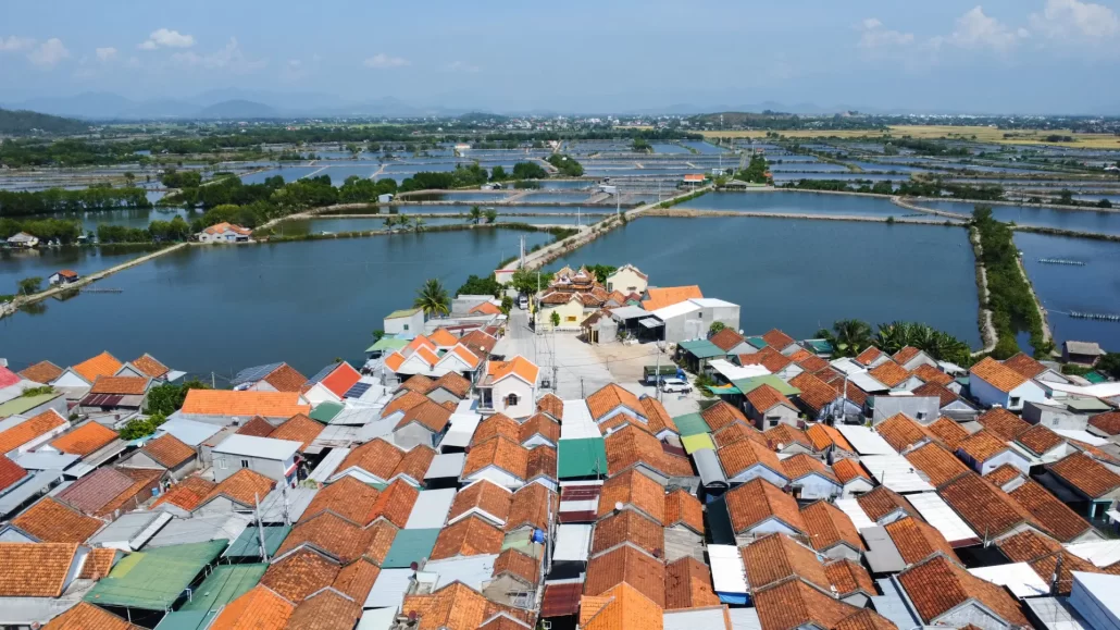 Đầm Nha Phu – khu vực được định hướng thành trung tâm du lịch quốc tế.