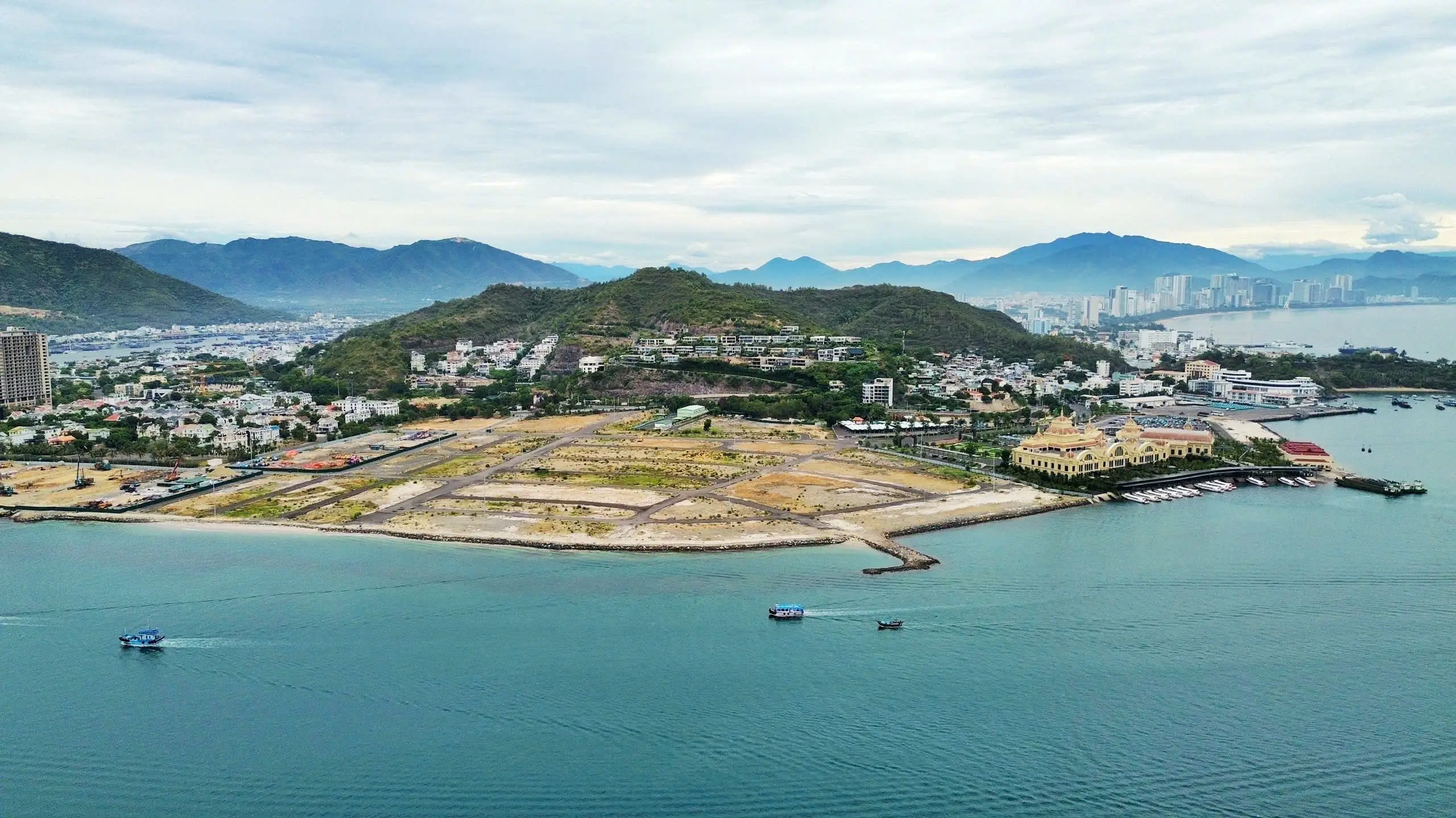 Toàn cảnh thiết kế biệt thự Vinpearl Phú Quý giữa thiên nhiên