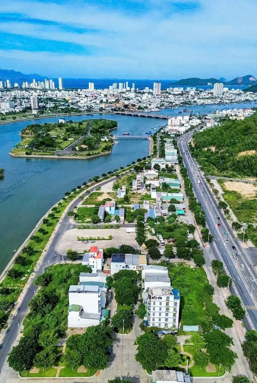 Toàn cảnh khu biệt thự Đảo Hoa Sen Nha Trang