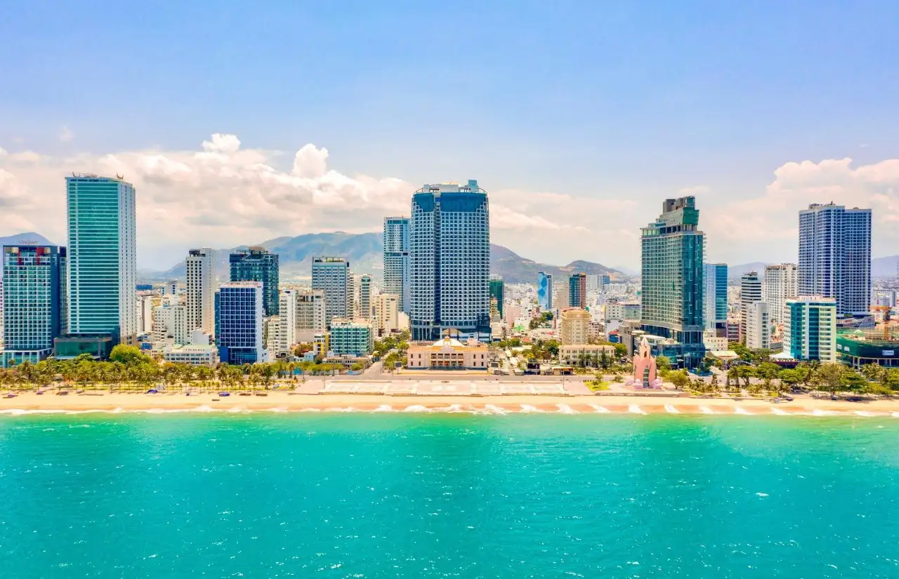 Các khu chung cư ven biển Nha Trang nhìn từ trên cao