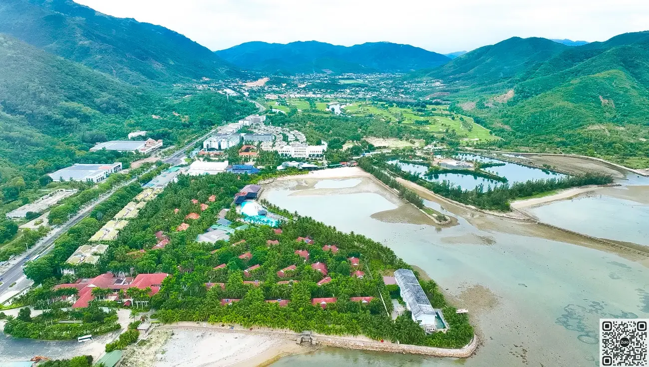 Tầm nhìn thực tế từ cung đường ven biển hướng về dự án Novaworld Nha Trang.